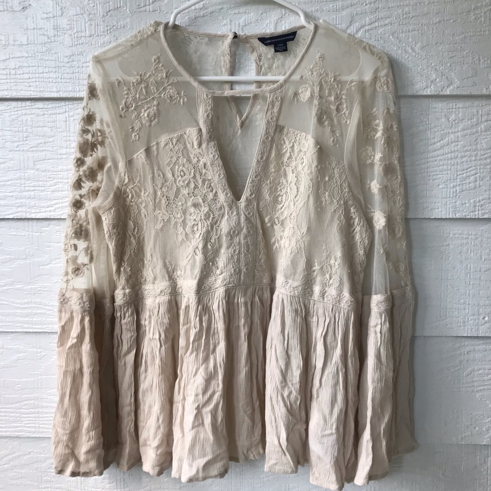 American Eagle lace top